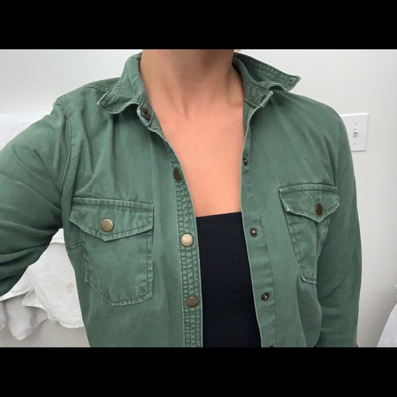 Button up light fall jacket - Picture 2 of 4